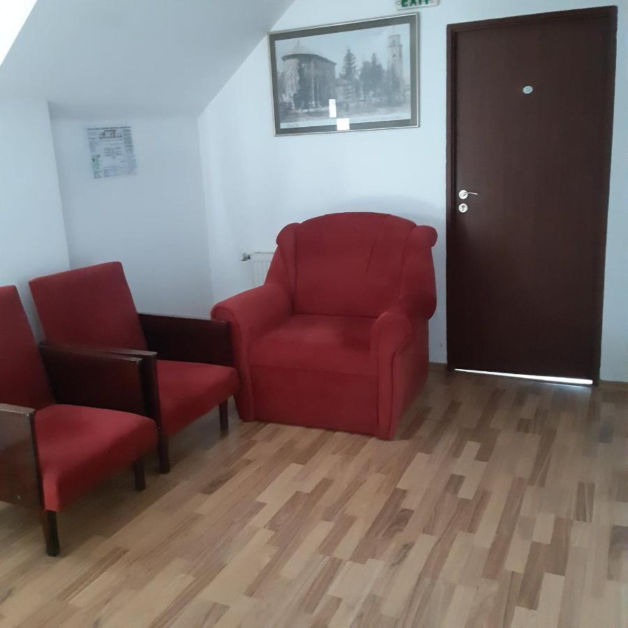 Pensiunea Octogon Piatra Neamt Exterior photo